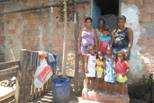 Vó Baiana, granddaughters and great-granddaughters Vó Baiana s family lives off the sale of homemade sweets and a basic food basket provided by a local Evangelical church. I make it last a fortnight.