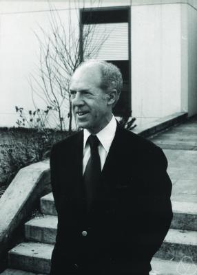 Gérard Debreu and the axiomatization of 14 economics Gérard Debreu (1921-2004) He was Boiteux s classmate at the Ecole Normale supérieure Moved to the US in the early 1950s, and became Professor at