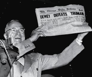 Borchers 2 Fig. 1. President Harry S. Truman holds up an Election Day edition of the Chicago Daily Tribune, which mistakenly announced Dewey Defeats Truman. St. Louis. 4 Nov. 1948 (Rollins).