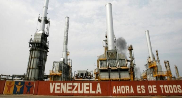 TOPIC A: AFTERMATH OF THE VENEZUELAN POLITICAL CRISIS Introduction Venezuela is currently the country with the largest proved reserves of crude oil with roughly 302.25 billion barrels.
