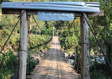 recommendations To the Government of China (above) A footbridge to Yunnan Province, China, located outside Laiza, Kachin State, used by Kachin refugees.