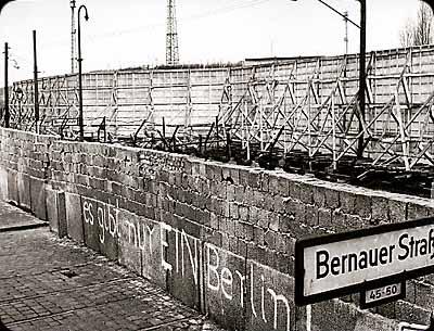 Consequences of the Wall 1. Berlin was split in two. Hundreds of East Berliners died trying to cross it. 2. America complained, but did not try to take it down it was not worth a war. 3.