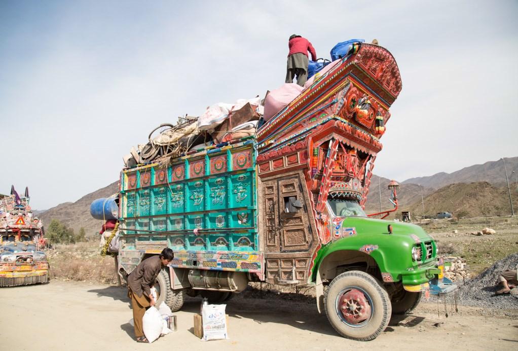 PAKISTAN From 1 January to 31 December 2015, a total of 119,279 undocumented Afghans have returned from Pakistan through Torkham (97,124 individuals) and Spin Boldak (22,155 individuals) border