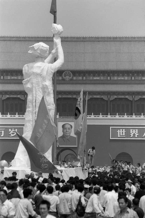 3 Communism in crisis, 1976 89 3 Communism in crisis, 1976 89 Source analysis The following sources relate to the democracy movements in China.