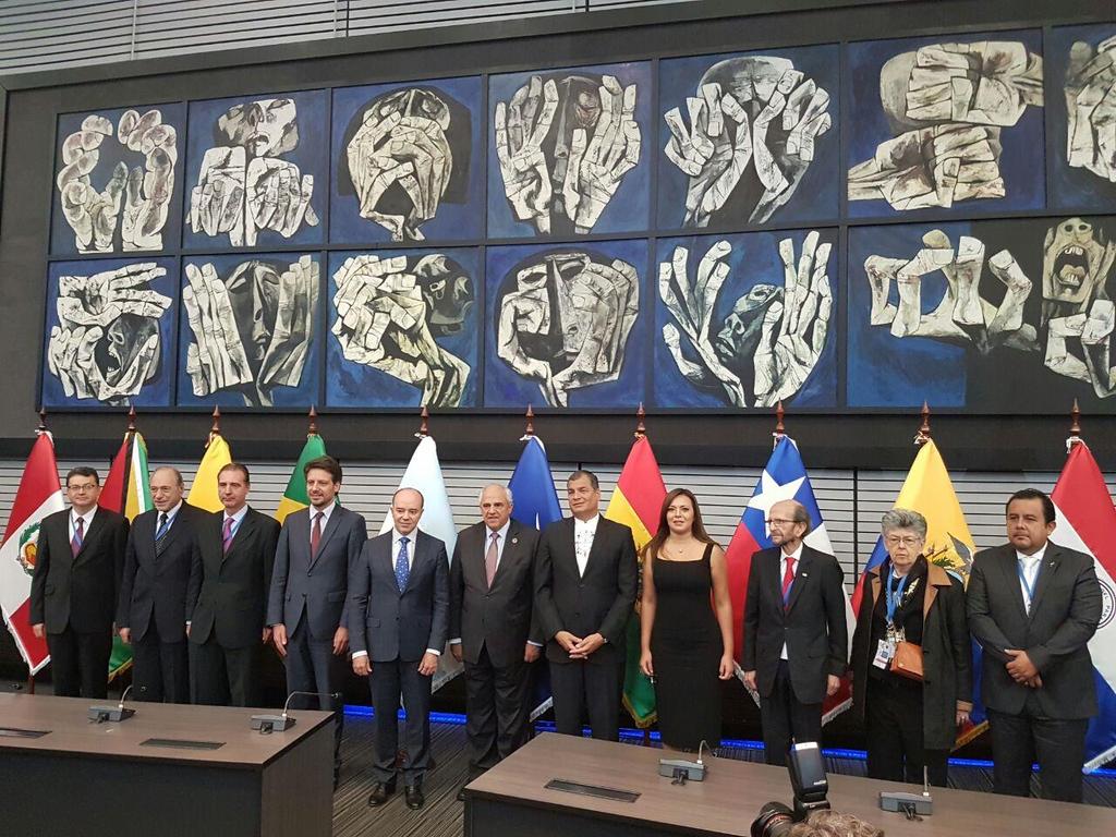 5. President of the United Mexican States On August 31, the Plenum of the Court met with the President of Mexico, Enrique Peña Nieto, at the official residence of the