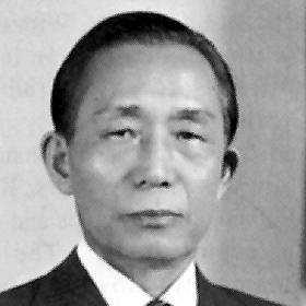 A new economic order Korean Manufacturing Initially an imitation of Japanese zaibatsu. High power distance culture allowed Park Chung Hee to create the chaebol.