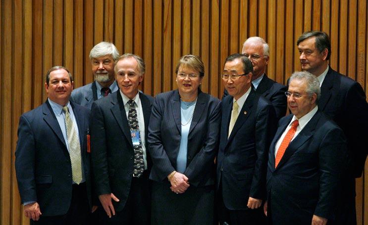 7 Plenary panelists with the Secretary-General. From left: George A. Lopez, Joan B.