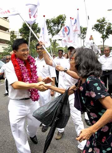 Despite Mr Low s claim that he had full confidence in Mr Png, it often appeared that Mr Low was trying his best not to expose Mr Png to Hougang voters.
