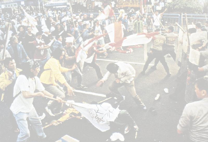 Indonesia Economic crisis and waning popularity of president Student protests Megawati
