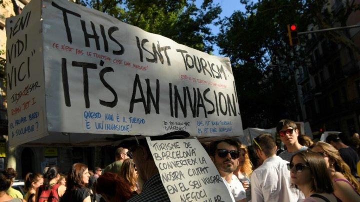 BACKLASH AGAINST TOURISM Lluis Gene, AFP Protesters at a demonstration in Barcelona on June 10, 2017 against what they