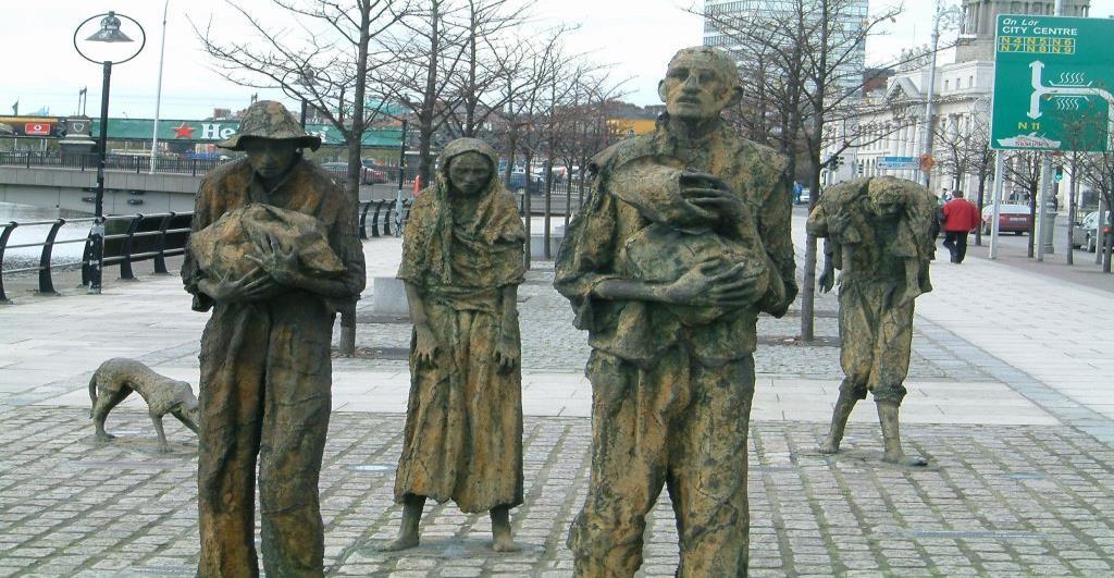 The Irish Ptat Famine led t a massive increase in Irish immigratin t the U.S.