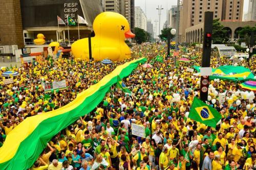 the disclosure of the largest corruption network of the country s history has reached a new acme through the accusations against former president Luiz Inácio Lula da Silva.