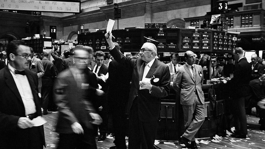 The Three Great Thinkers Who Changed Economics By Daniel Adler, Big History Project, adapted by Newsela staff on 07.30.16 Word Count 2,310 The New York stock exchange traders' floor (1963).