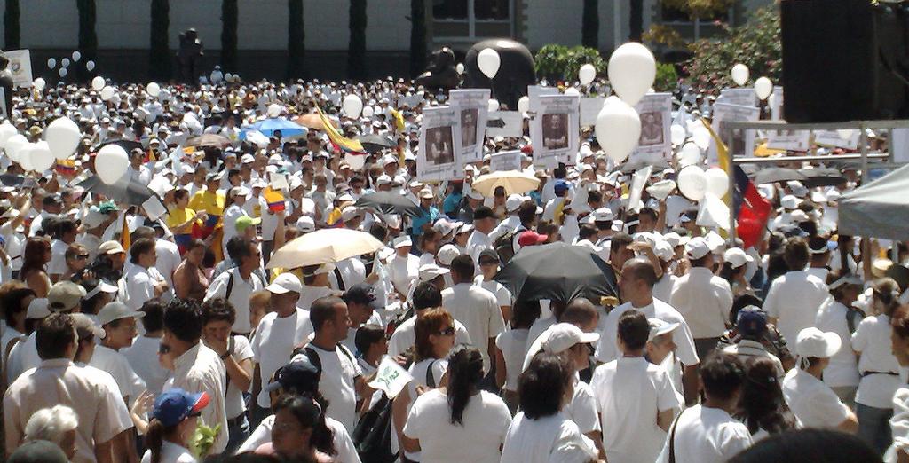 THE ROAD AHEAD Deep-seated hatred toward the FARC, as shown in this anti-farc march in 2008, will make reconciliation a daunting task.