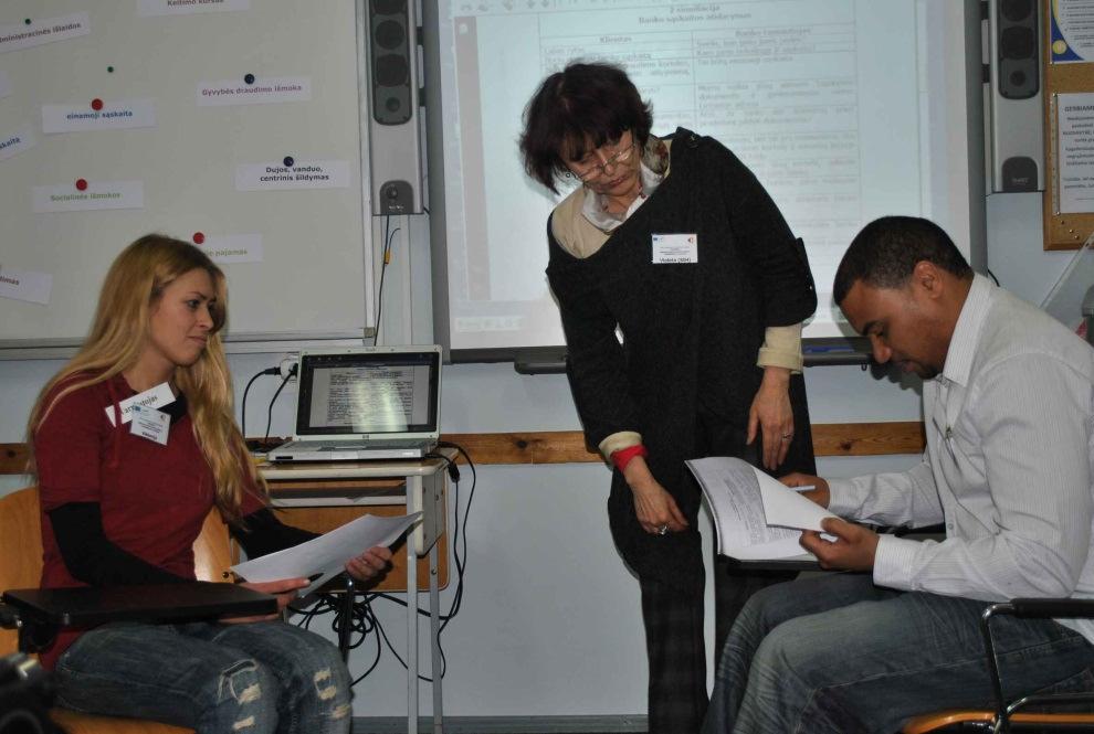 Two level trainings for migrants March-April 2012 Trainings for representatives-instructors from