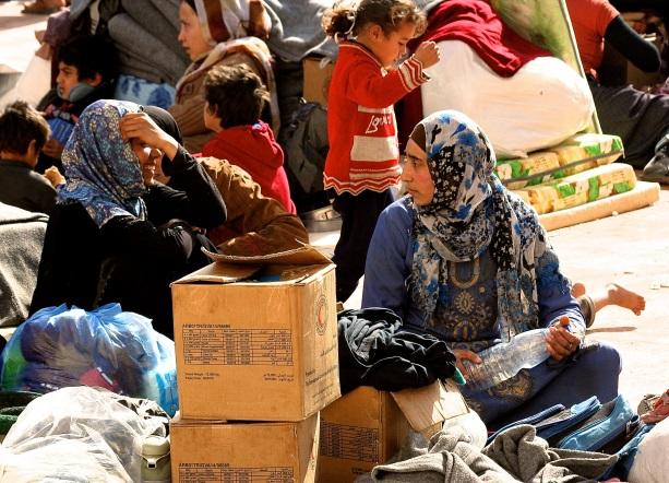Syrian Arab Republic - Humanitarian Bulletin 3 10,000 9,000 8,000 7,000 6,000 5,000 4,000 3,000 1,000 650 Price comparison of basic food items between East Ghouta v.