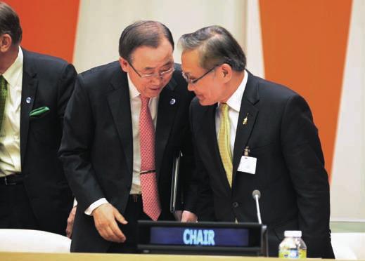 Secretary-General of the United Nations (left), Minister of Foreign Affairs of the Kingdom of Thailand (right) Minister of Foreign
