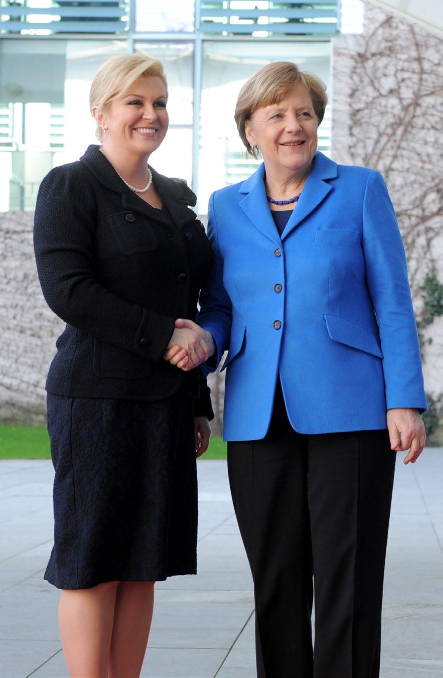 www.predsjednica.hr / 06 Strengthening CROATIAN-GERMAN bilateral cooperation BERLIN, 17 March President Grabar-Kitarović met with Federal President Joachim Gauck and Federal Chancellor Angela Merkel.