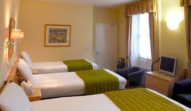 Accommodation Ø 3* hotels in The Greater London area (Zone 4/5) Ø Small