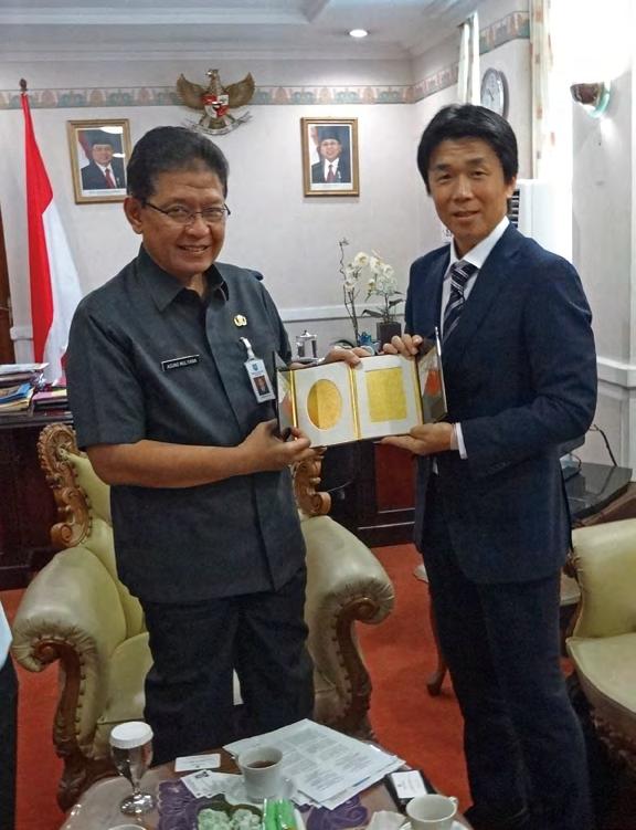 CLAIR Enhances Cooperation with Indonesia s Ministry of Home Affairs The Director of CLAIR Singapore, Mr. Adachi Masahide and his staff called on Mr.