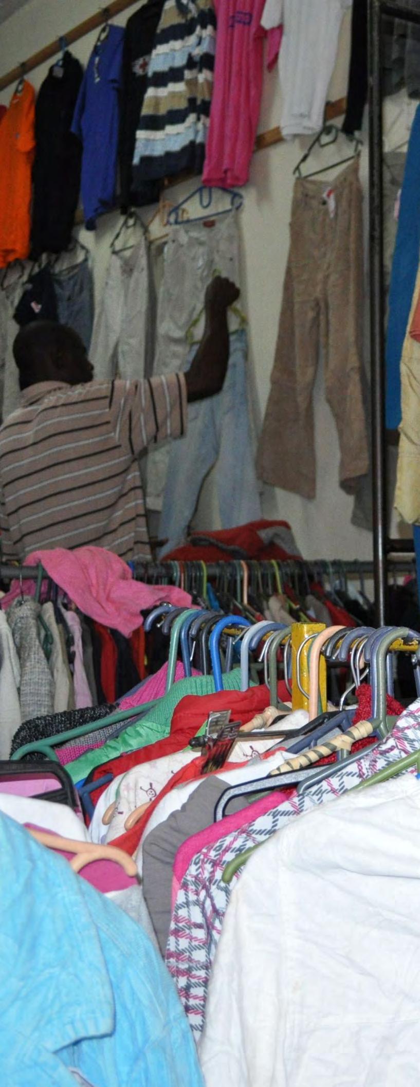 The clothes situation in Mozambique 42 million tons of clothes are produced in the world every year. This corresponds to 15 pieces per person.