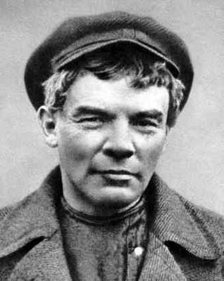 Vladimir Ilyich Lenin After his release he left Russia Went to