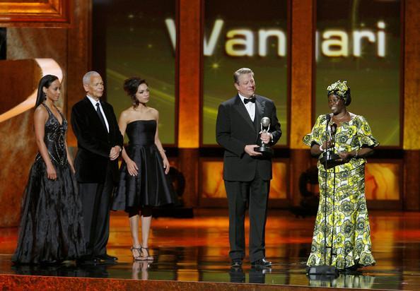 Wangari Maathai Julian Bond, actress Rosario Dawson, politician Al Gore and Dr.