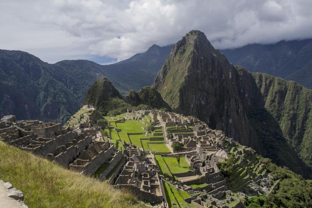 Economic History of Peru Throughout history, many nations have stood out for their economic and technical accomplishments; but only a handful of civilizations