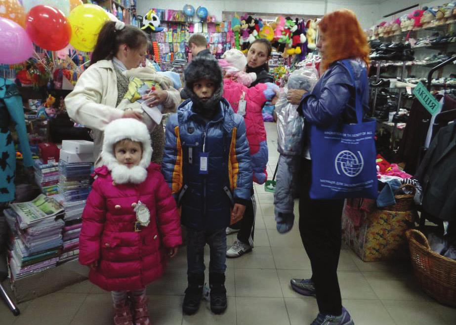 Migration for the Benefit of All TO INTERNALLY DISPLACED PERSONS IN UKRAINE Monthly report 18 November 2014 Highlights The total number of internally displaced persons (IDPs) from Crimea and Donbas