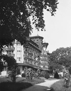 JULY 6-15, 1938 REFUGEE CONFERENCE IN EVIAN: The Hotel Royal, site of the Evian Conference. Evian-les-Bains, France, July 1938.