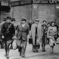 Roundup of Jews on the boulevard Voltaire in the eleventh arrondissement