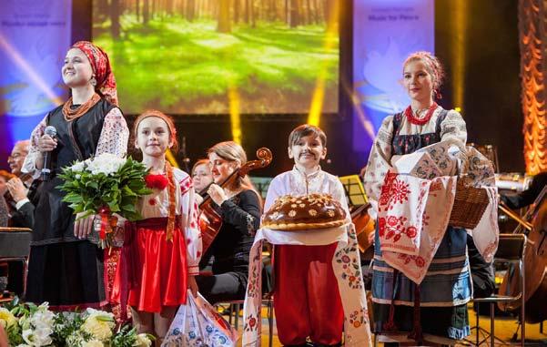 The image of a peaceful Ukraine was reflected in every ensemble throughout the concert. The event was organized with the support of private companies.