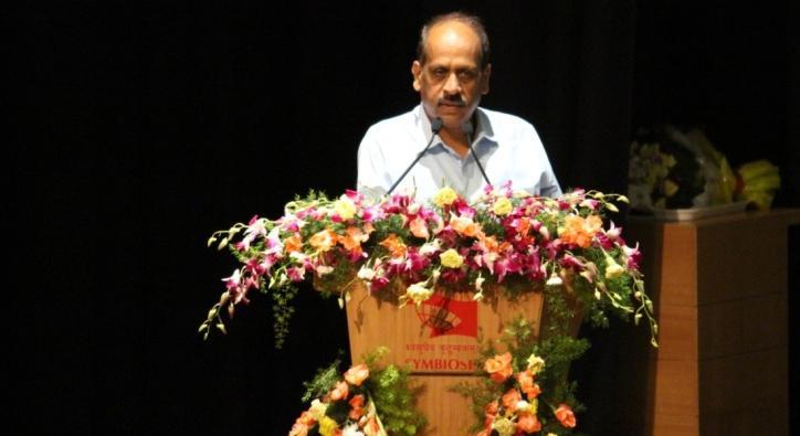 Purushotham Reddy wherein he spoke about the challenges faced by the legal domain to address environmental issues pertaining to national sovereignity and institutions of global governance. Dr. K.