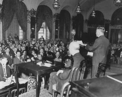 USHMM Photo Archives #89752 MAY 1933 EMERGENCY SESSION OF AMERICAN JEWISH CONGRESS The American Jewish Congress holds an emergency session following the Nazi rise to power and subsequent anti-jewish