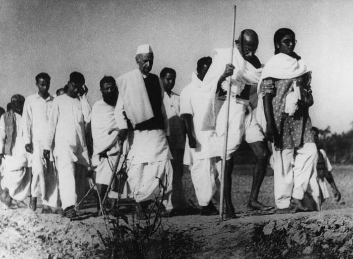 Gandhi in Noakhali, 1946