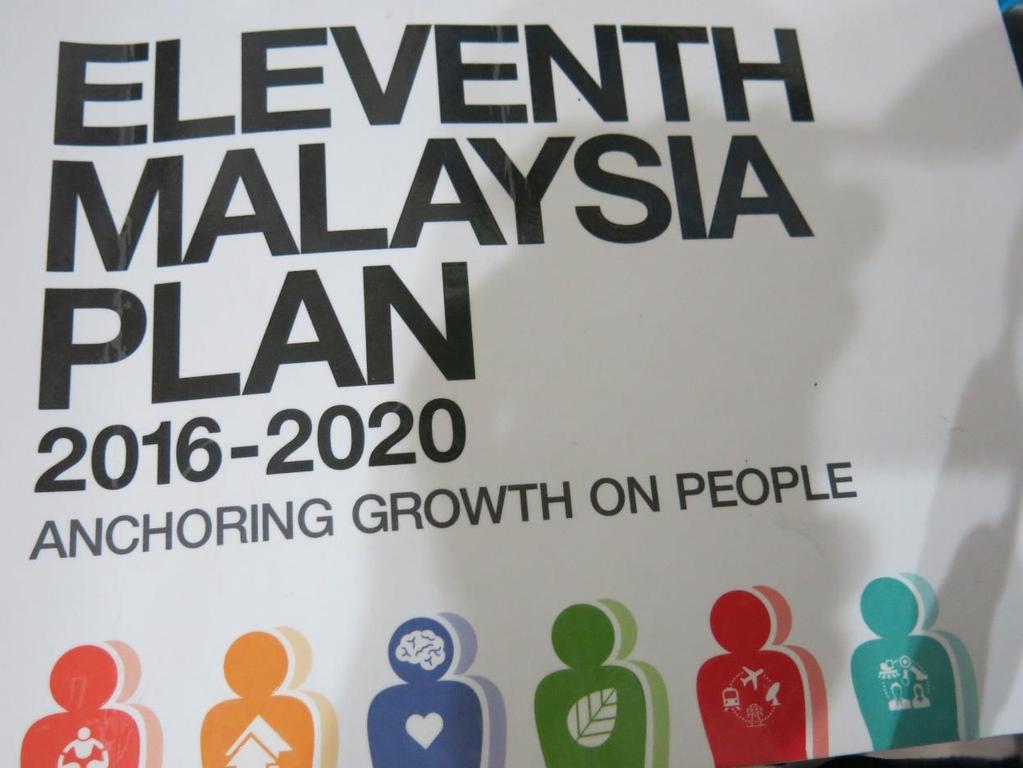 Malaysian Development Planning : 11 th Malaysia Plan (2016 2020) Building a better Malaysia for all Malaysians.