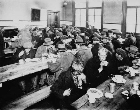 Caption: Soup Kitchen during the Great Depression [3] As you study the information below think about the following question: 1. What was Canada s response to the effects of the Great Depression?