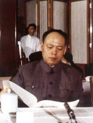 The Right led by Prime Minister Zhou Enlai & Deputy Prime Minister Deng Xiaoping who had been rehabilitated by Mao who wanted to balance the factions within the CCP.