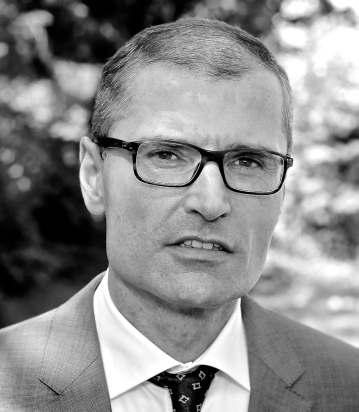 THE SPEAKERS AT BATTLE OF THE ECONOMISTS 2015: DITLEV ENGEL SPEAKER AT BATTLE OF THE ECONOMISTS 2015 DITLEV ENGEL Ditlev Engel is the non-executive Chairman of SE Blue Renewables, Denmark s largest