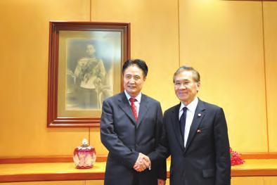 the former President of the China Society for Human Rights Studies on 20 May 2015. Both sides exchanged views on governance and the promotion of human rights.