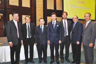 The Department of East Asian Affairs, in collaboration with the Chamber of Commerce of Thailand, organized a seminar titled Challenges and Opportunities in Trade and Investment with Vietnam at the