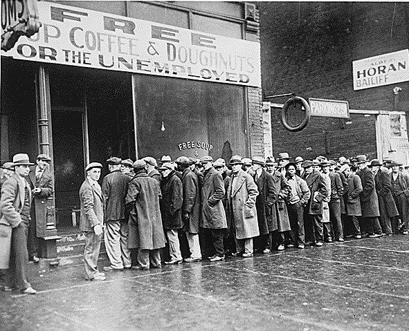 Breadlines & Soup Kitchens As unemployment approached 30%, many people began to rely heavily on soup