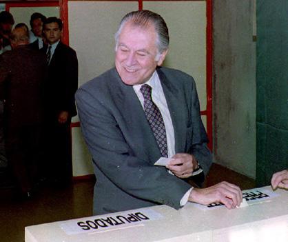 1989: Civilian rule returns to Chile as voters elect Patricio Aylwin Azócar as president.