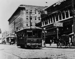 Mass transit Horsecars: railroad car pulled along tracks by horses Cable cars: railroad car pulled along tracks by underground cables (San Francisco, 1873) Electric trolley car: developed in