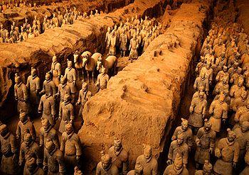 Qin Shihuangdi s Greatest Legacy His tomb was discovered in 1974 (untouched for 2000 years) Builds Great Tomb (700,000 laborers) Terracotta Warriors 8000 +