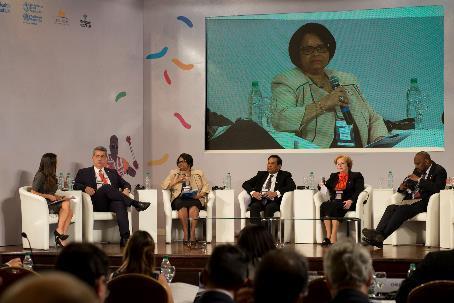 Ministerial Forum (from left): Susana Sáenz, International TV anchor (moderator); Miguel Mayo Di Bello, Minister of Health, Panama; Volda Lawrence, Minister of Public Health, Guyana; Rajitha