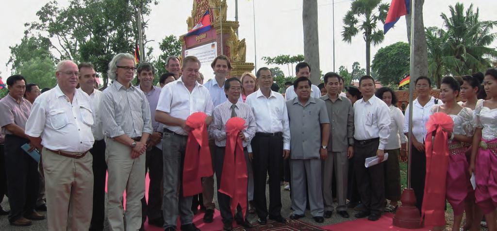 High-ranking German and Cambodian officials inaugurate a new road in Siem Reap Province.