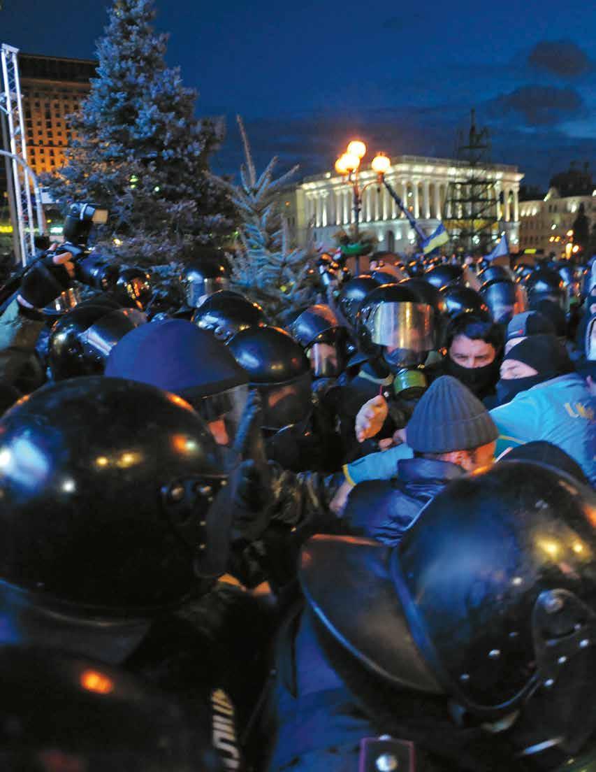 Protesters clashing with police on Maidan. Photo by Mstyslav Chernov.