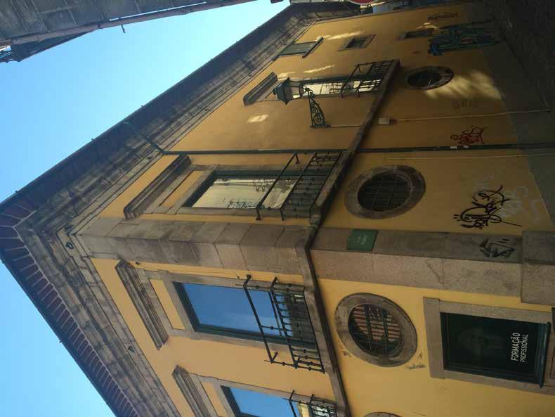 INVEST WITH US PROJECT NAME CASA DA COMPANHIA /LUX RESIDENCES HOTEL PROJECT OVERVIEW THE REAL COMPANHIA The project is about the rehabilitation of Casa da Companhia, an emblematic building that was