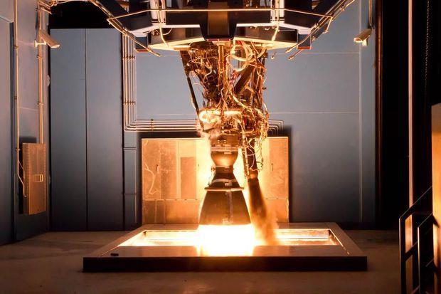 New Merlin Engine Explodes During Test Testing of a SpaceX Merlin engine Image: SpaceX On November 4, one of SpaceX s rocket engines exploded during a test at the company s facility in McGregor,